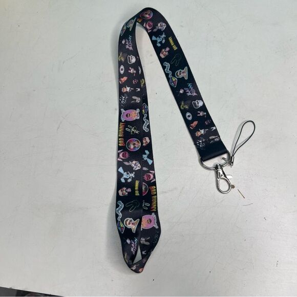 Bad Bunny tour lane yard batch holder - Picture 2 of 5